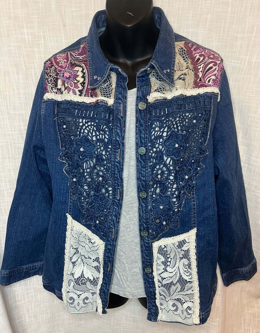 Bestow Denim Jacket Size L Blue Lace Beaded paisley Patchwork Boho hippie